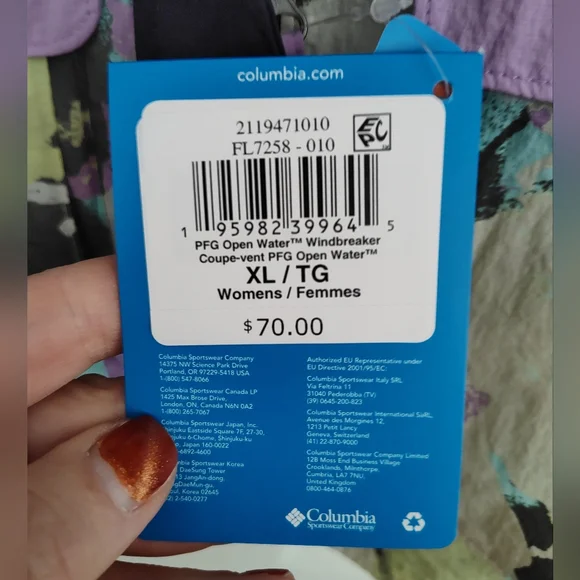 ~~COLUMBIA🩵PFG Windbreaker~~ - Picture 6 of 16